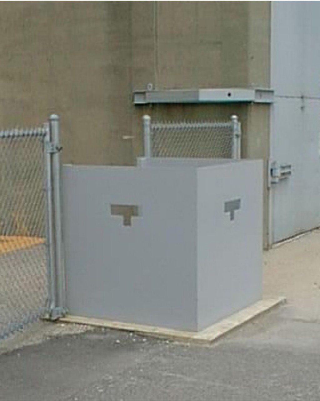 NIJ Level IV Left: Permanent 3-sided armored fighting position w/t-slot GP's. Right: Modular 3-sided concrete filled security vestibule with door unit.