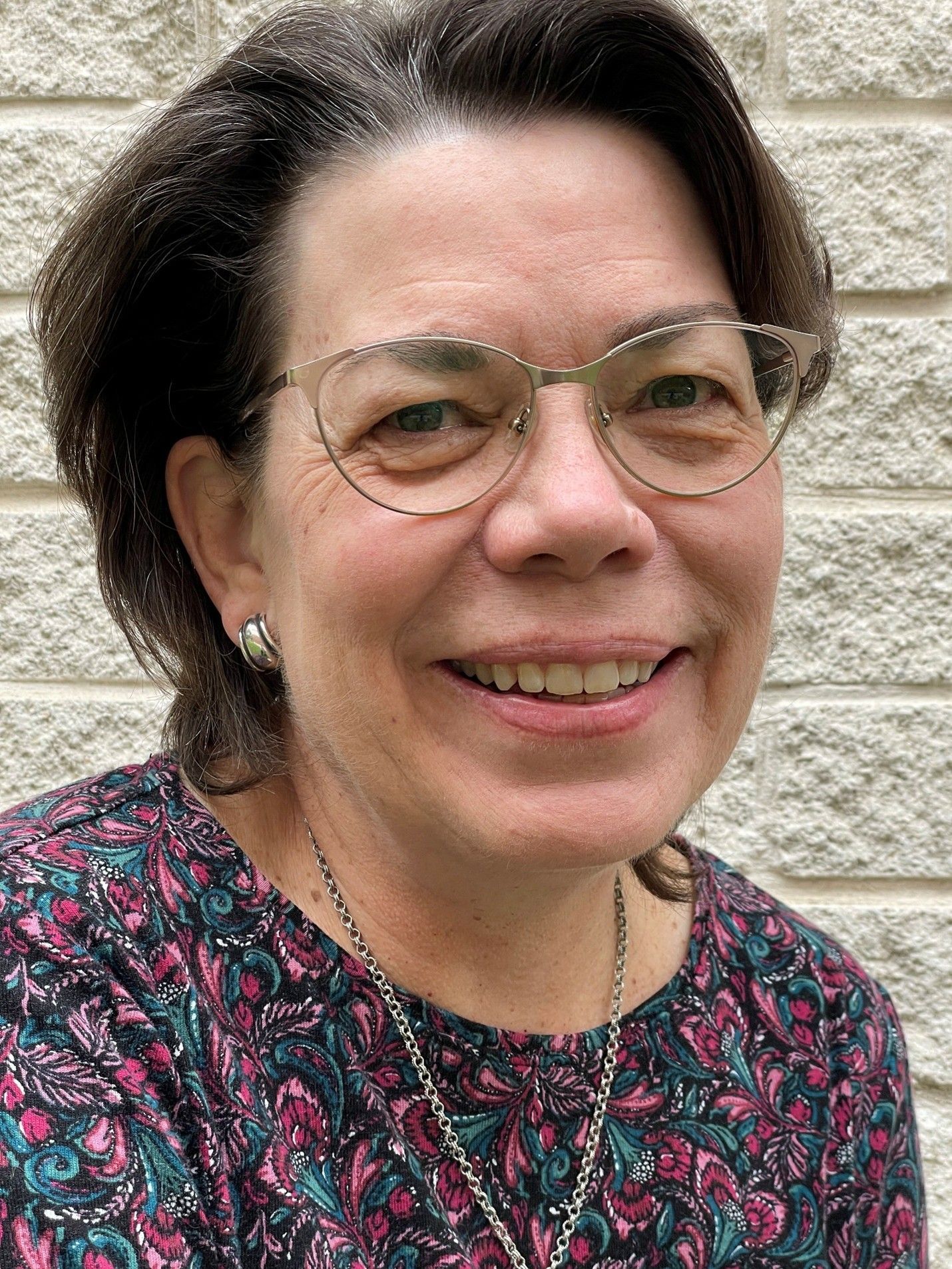 Advocate: Deborah Hom