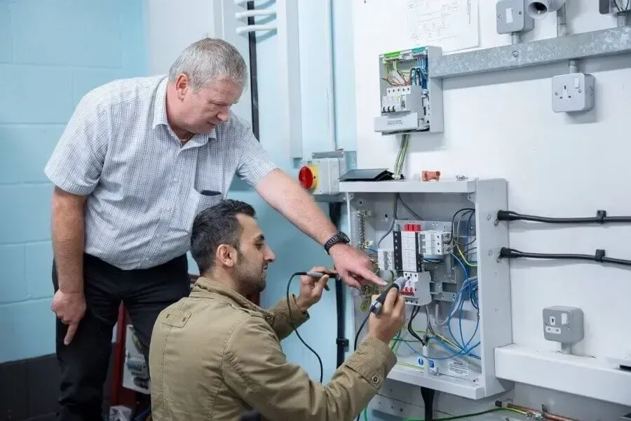 Data center maintenance service in Throop