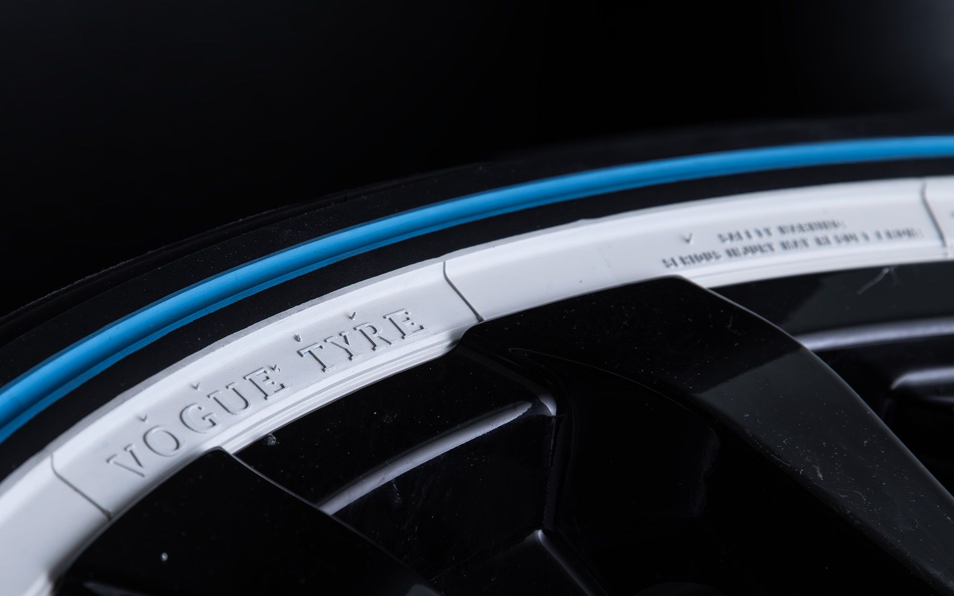 VOGUE TYRE BLUE STRIPE