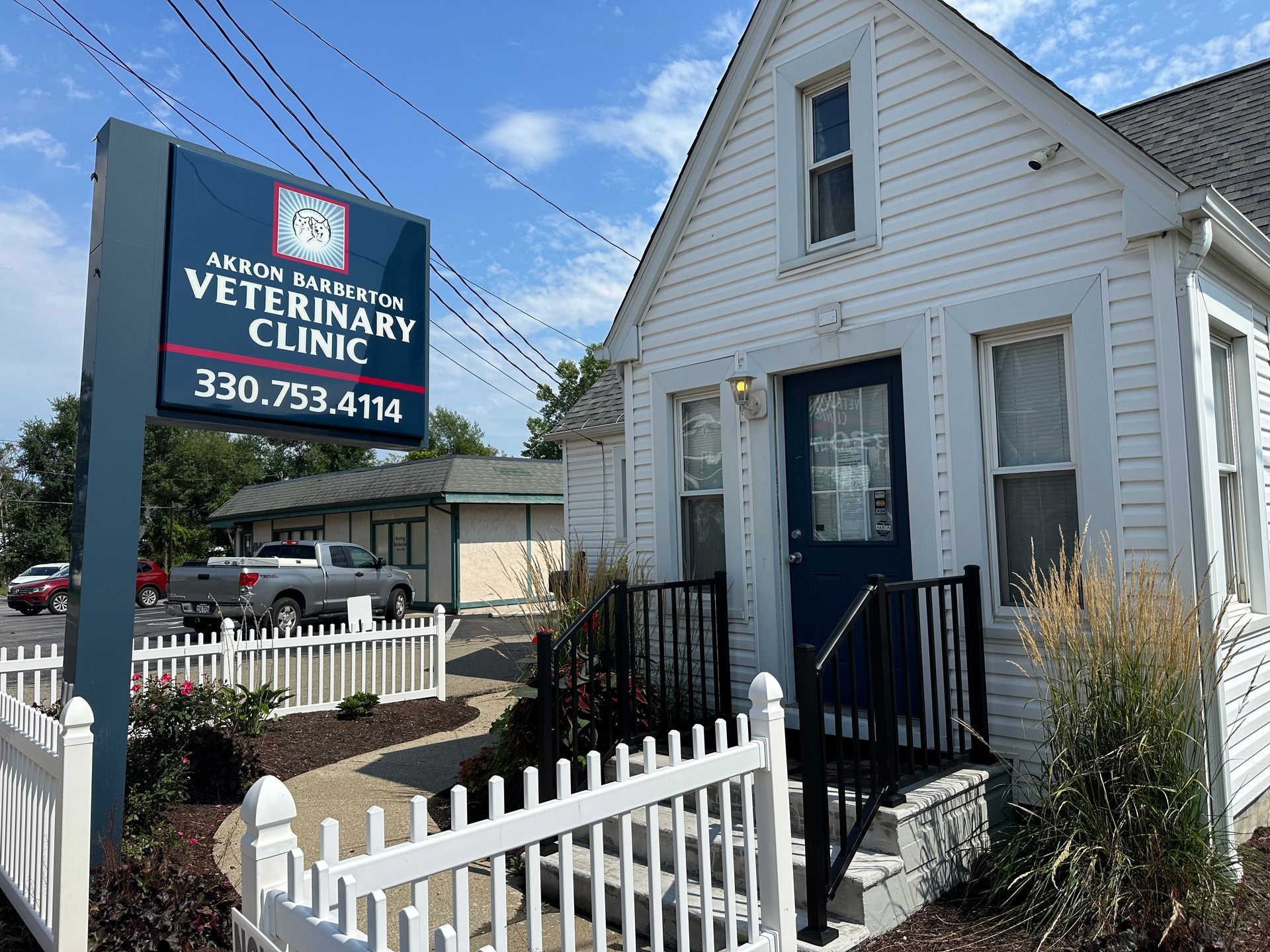 akron barberton vet clinic front