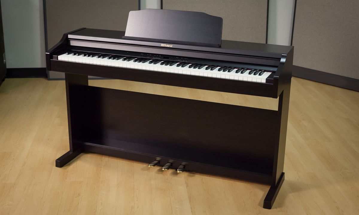 ROLAND PIANO