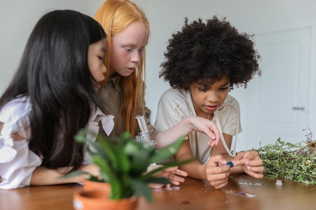 STEM IS US Science Fun can be a part of STEM Programs Kindergarten to 8th grade for camps and after school