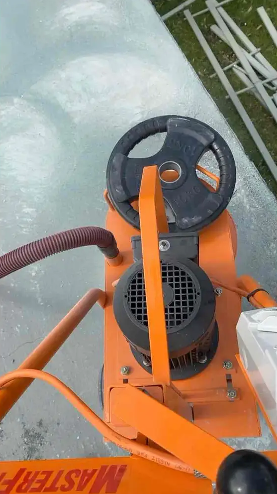 Concrete grinding