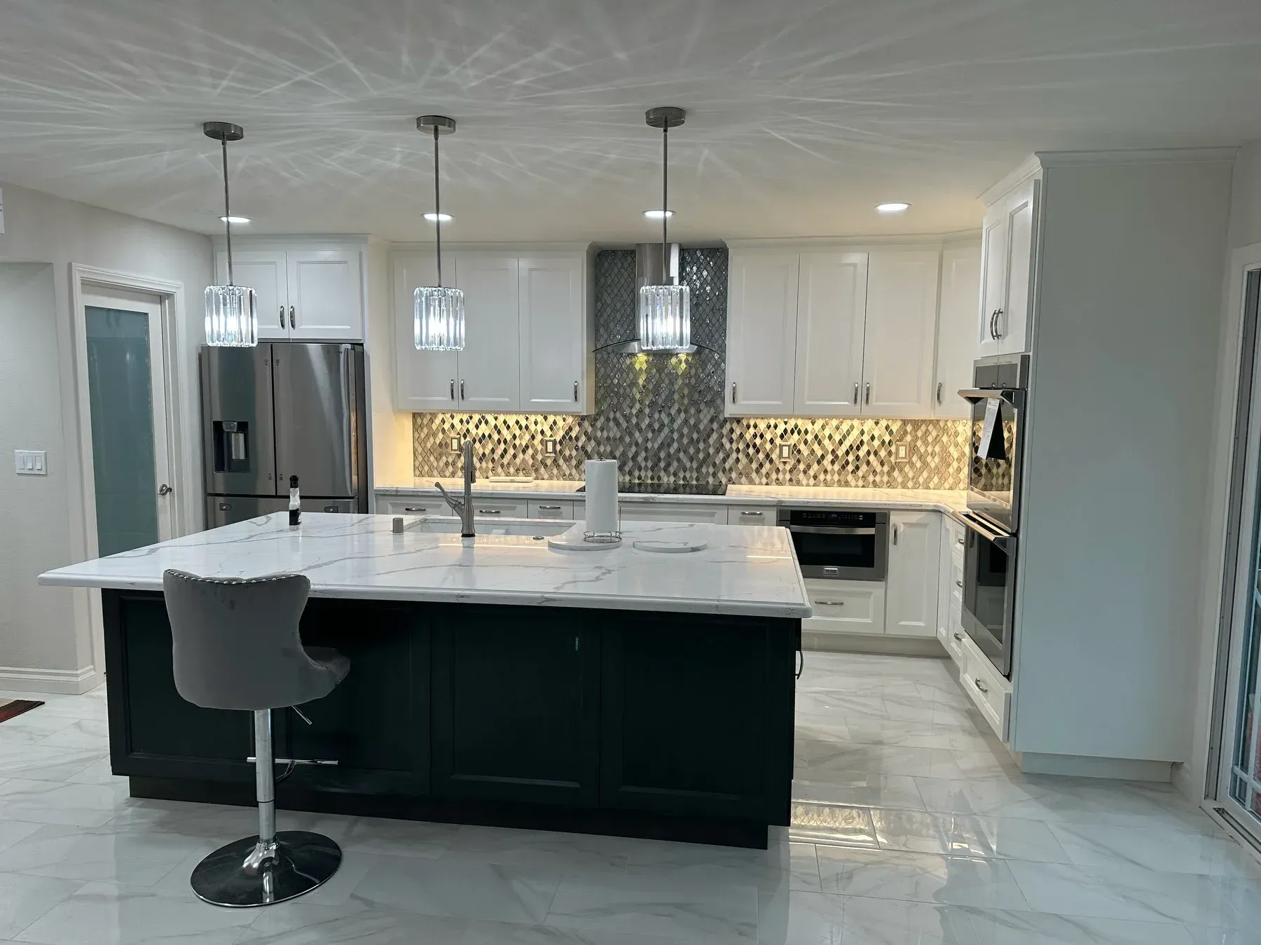 Remodel Contractor - kitchen - by San Diego's Team Renovate