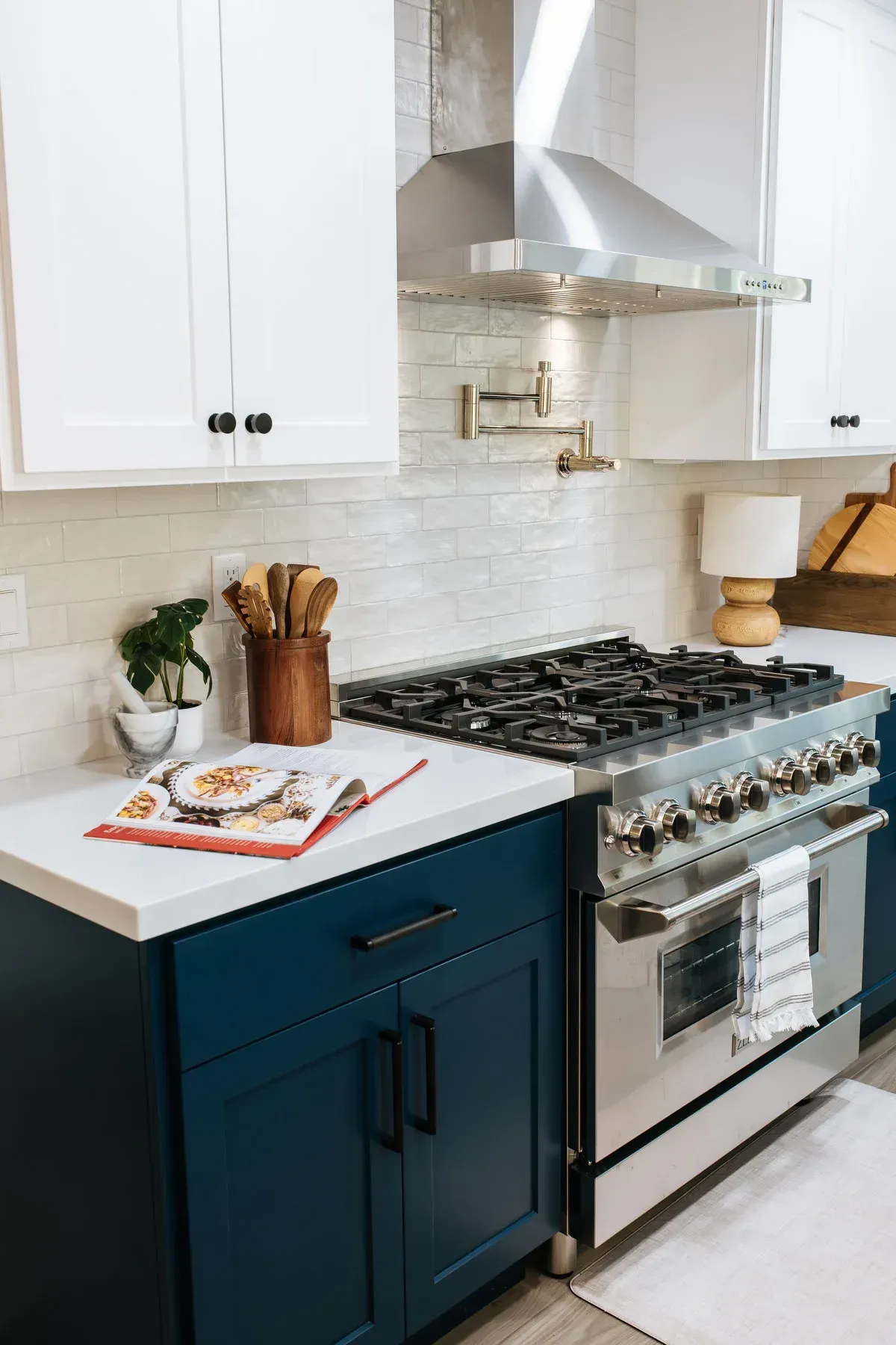 Remodel Contractor - kitchen - by San Diego's Team Renovate