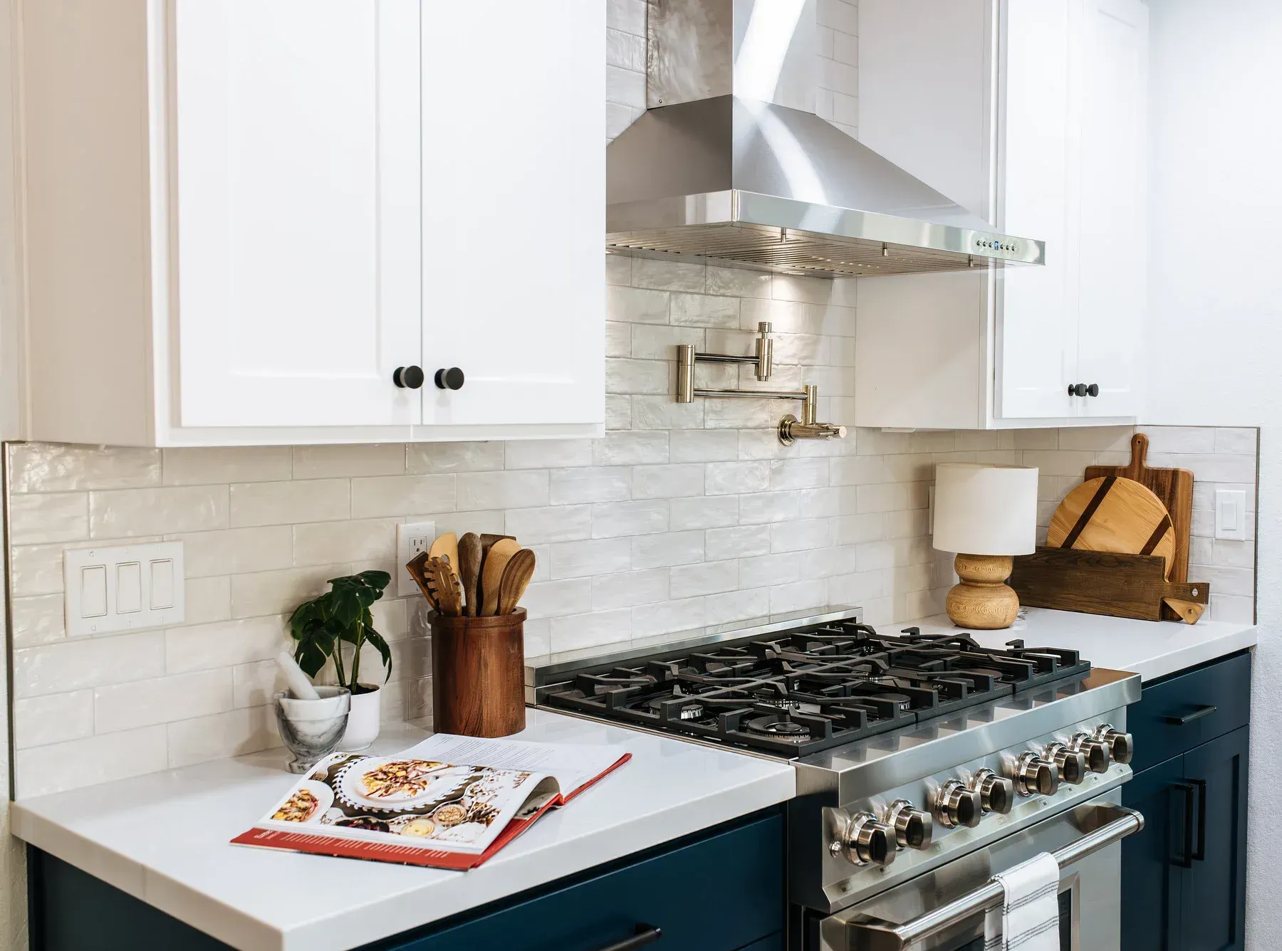 Remodel Contractor - kitchen - by San Diego's Team Renovate
