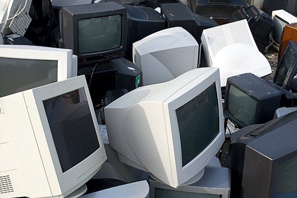 Tv & Computer Screens — Litchfield, MN — L & R Roll Off & Cleanup LLC Tv & Computer Screens — Litchfield, MN — L & R Roll Off & Cleanup LLC