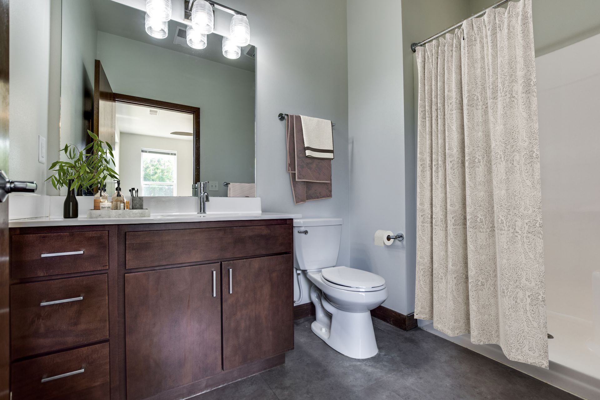 700 East Apartments Interior