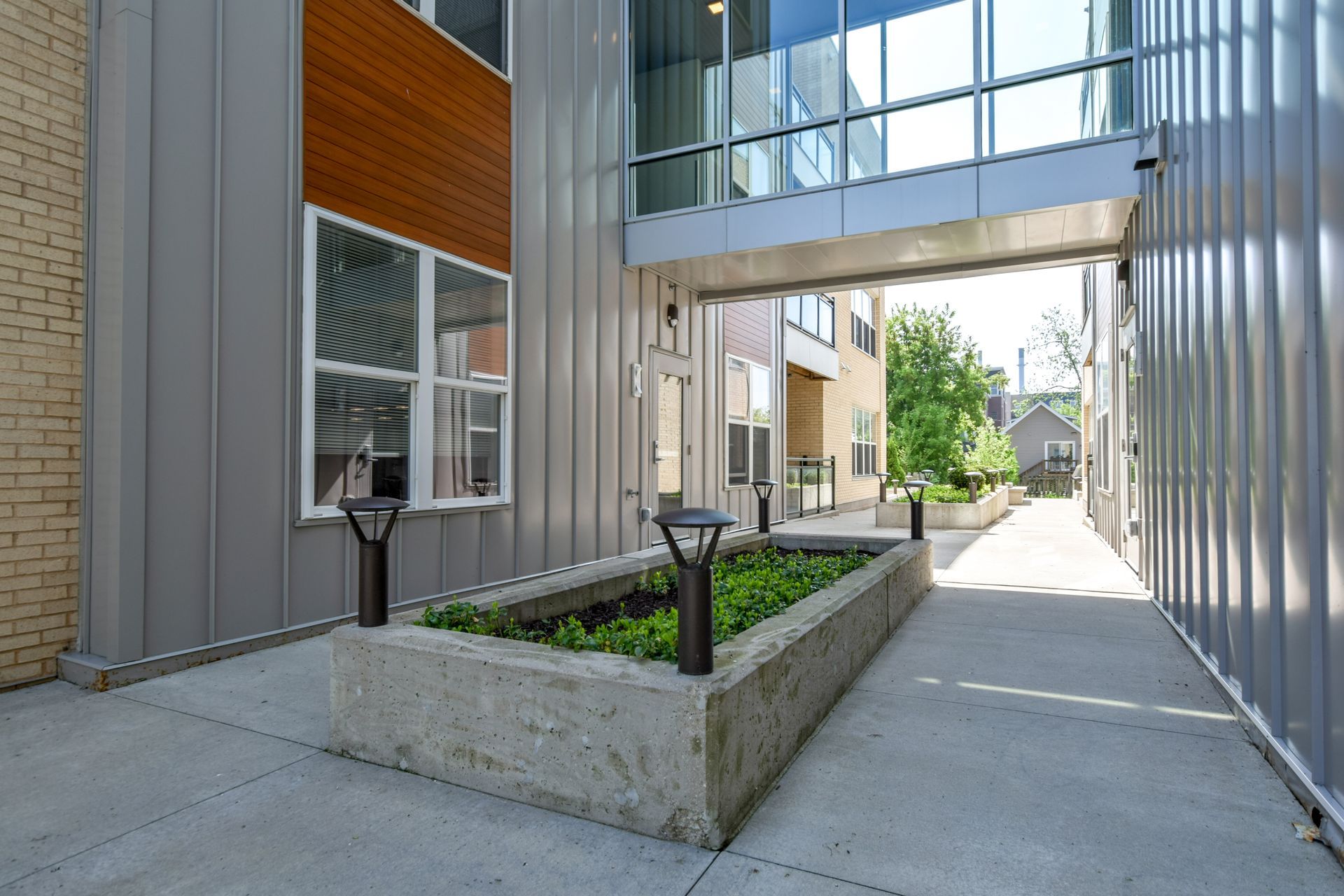 700 East Apartments Exterior