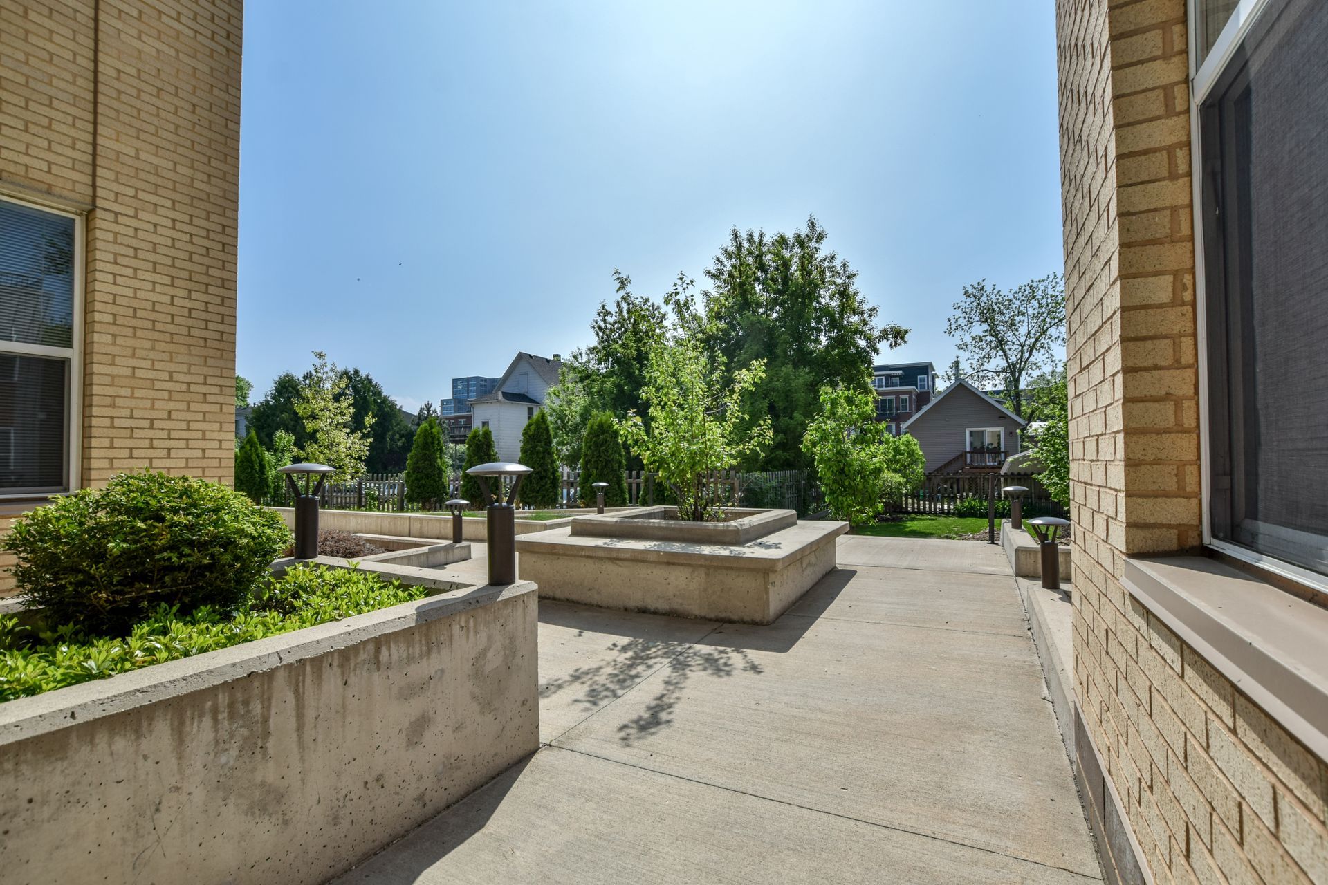 700 East Apartments Exterior