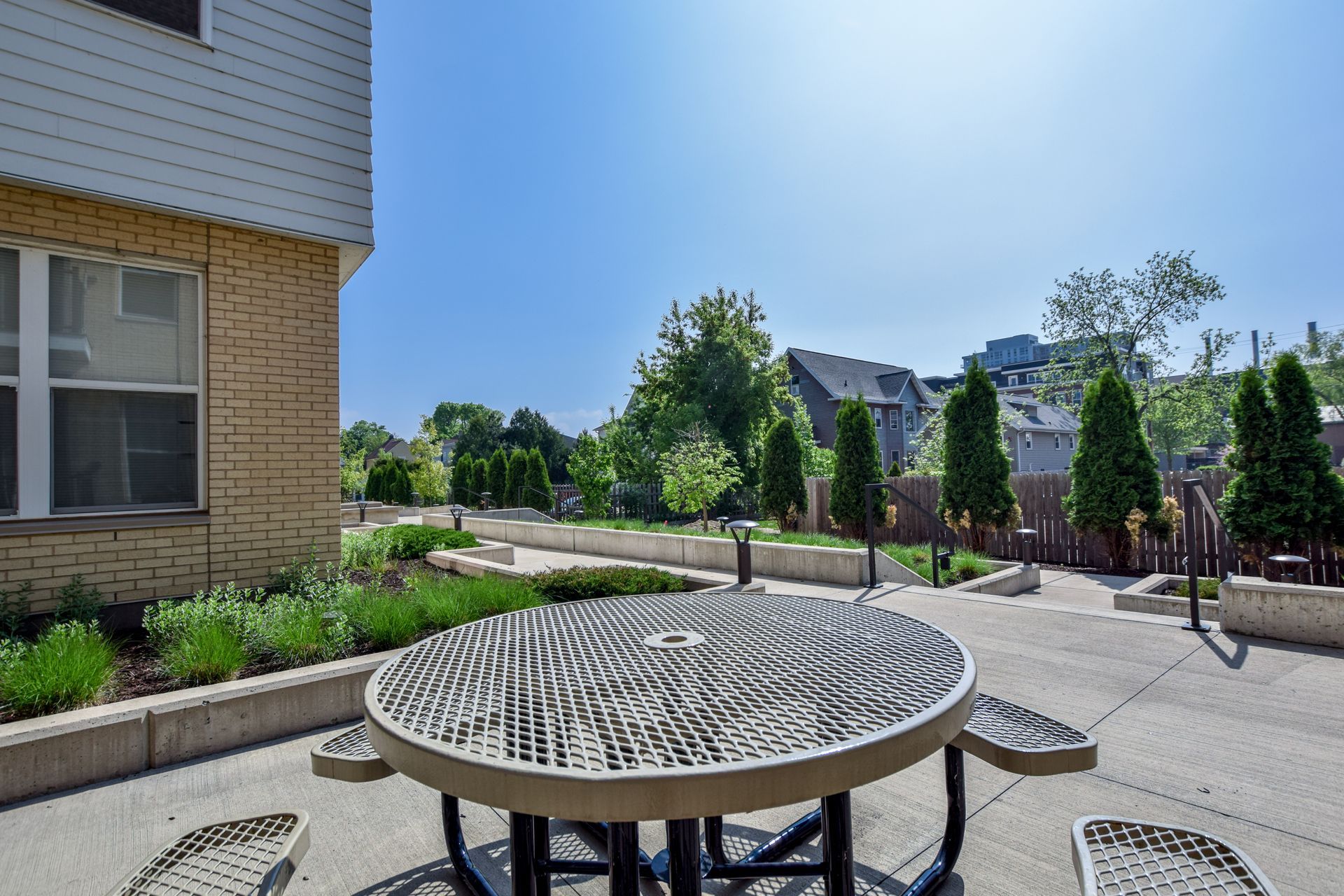 700 East Apartments Exterior