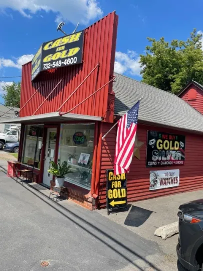 Gold buyers, Jake's Cash for Gold, Edison, NJ near South Plainfield shop.