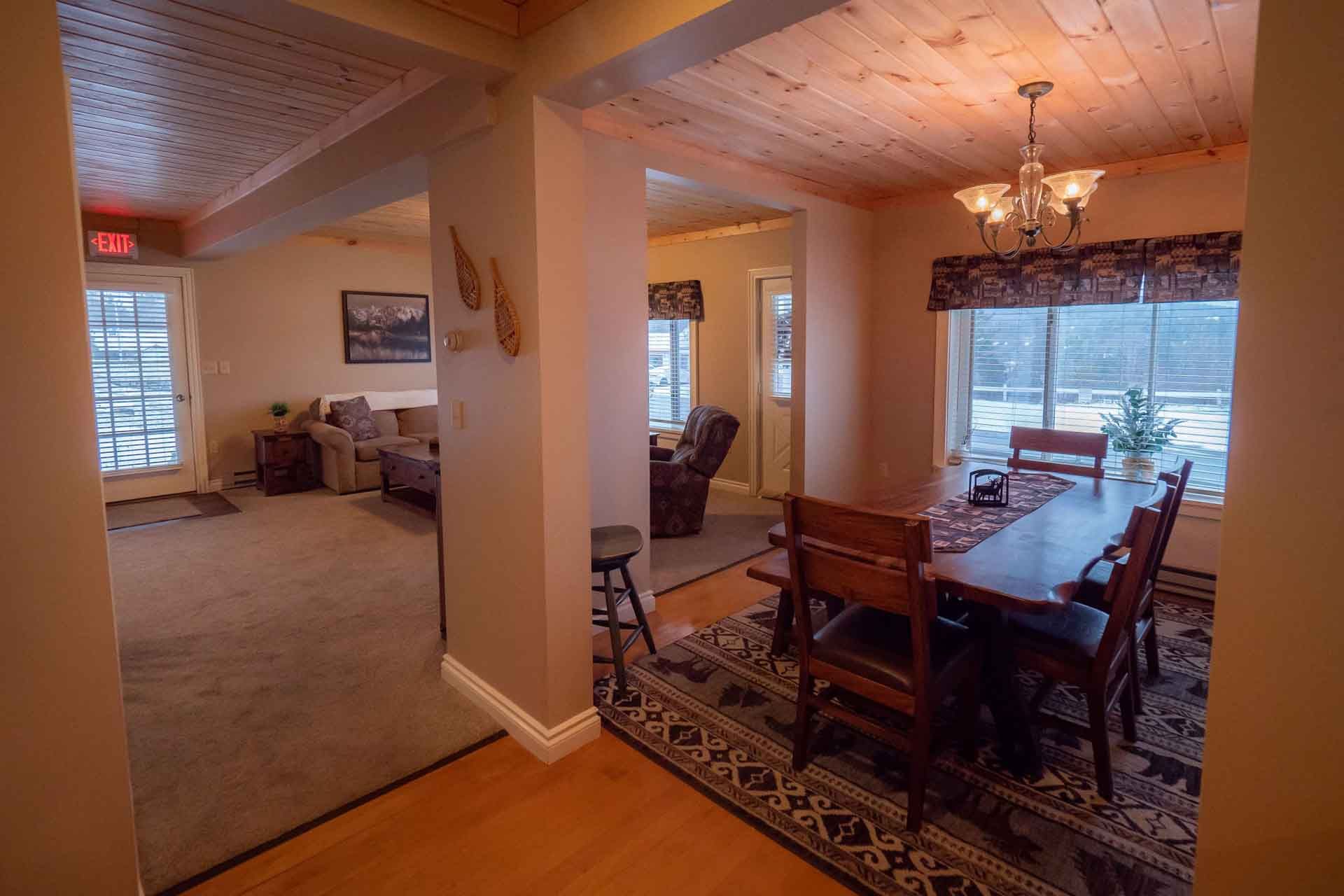 Gallery The Snowshoe Lodge Lake Placid, NY