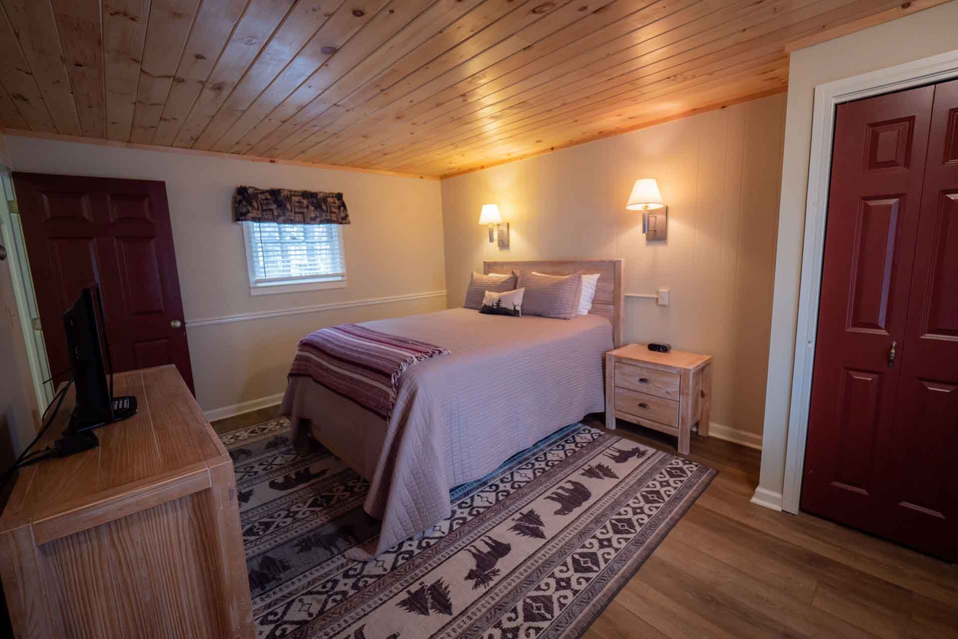 Gallery The Snowshoe Lodge Lake Placid, NY