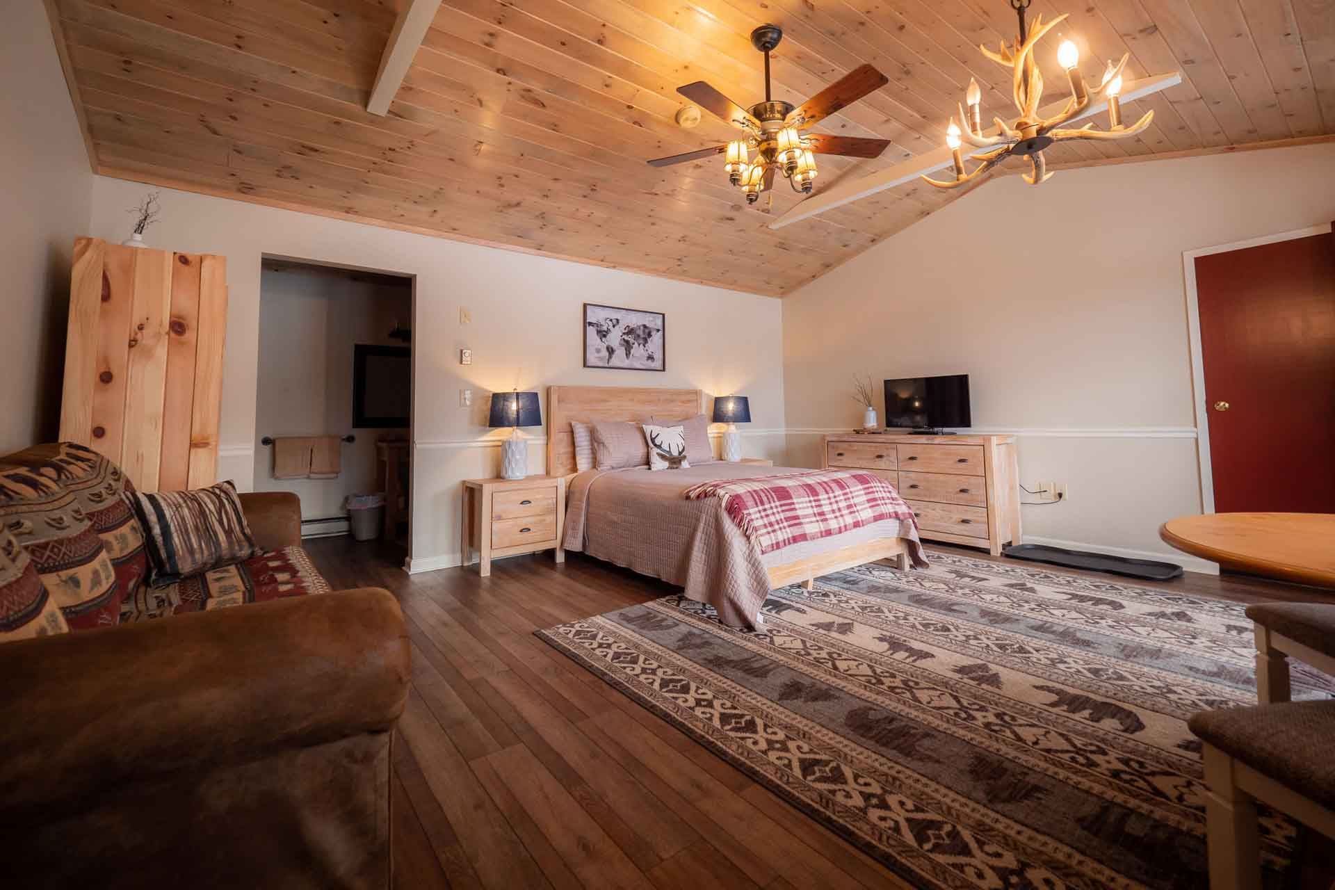 Gallery The Snowshoe Lodge Lake Placid, NY