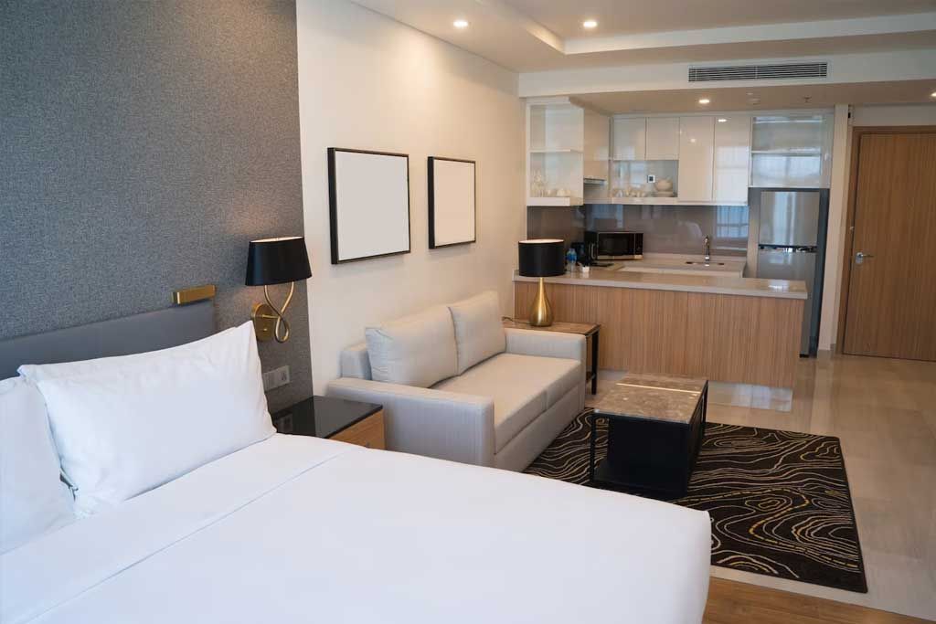 Clean and well-maintained rooms - The SnowShoe Lodge