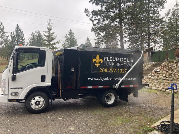 Junk Removal & Debris Hauling