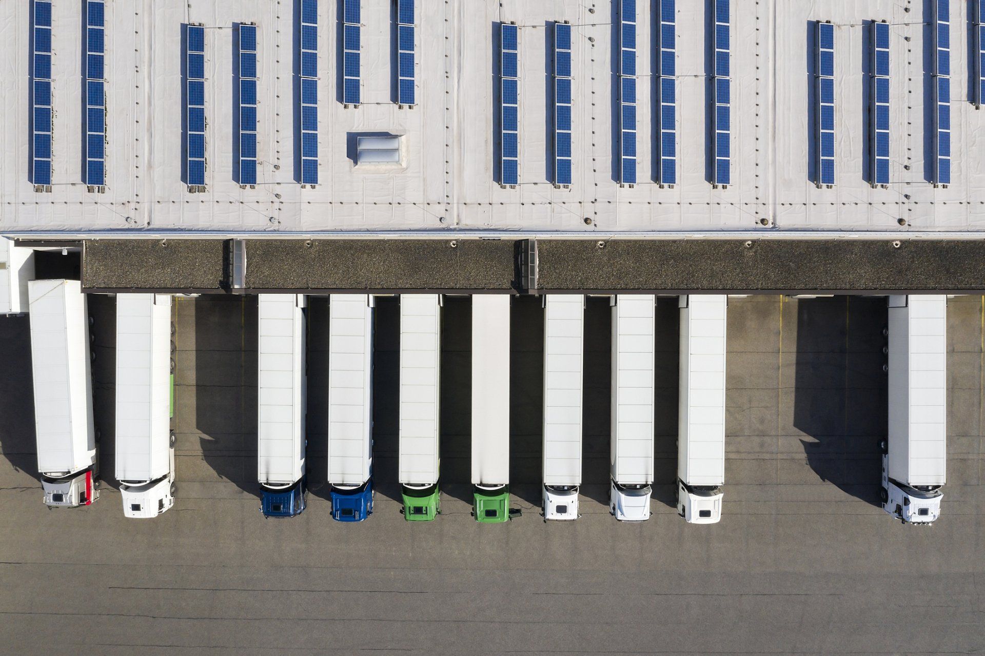 Semi-Trucks Loading At Logistic Center - Yaphank, NY - Certified Van Service