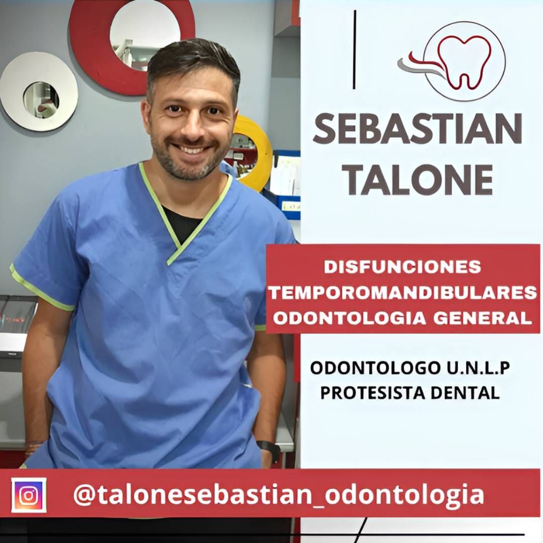 Dentista con bata azul junto al letrero de la clínica que dice “Sebastian Tallone” y servicios dentales