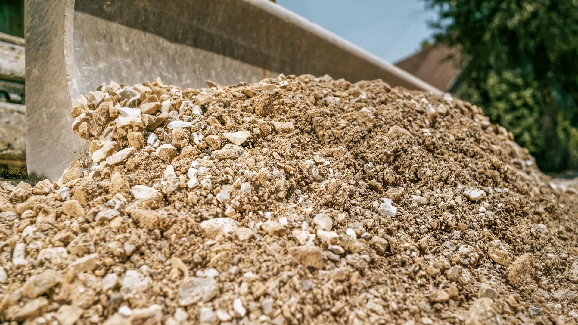 A pile of cream-colored rocks, under the sun. A pile of cream-colored rocks, under the sun.