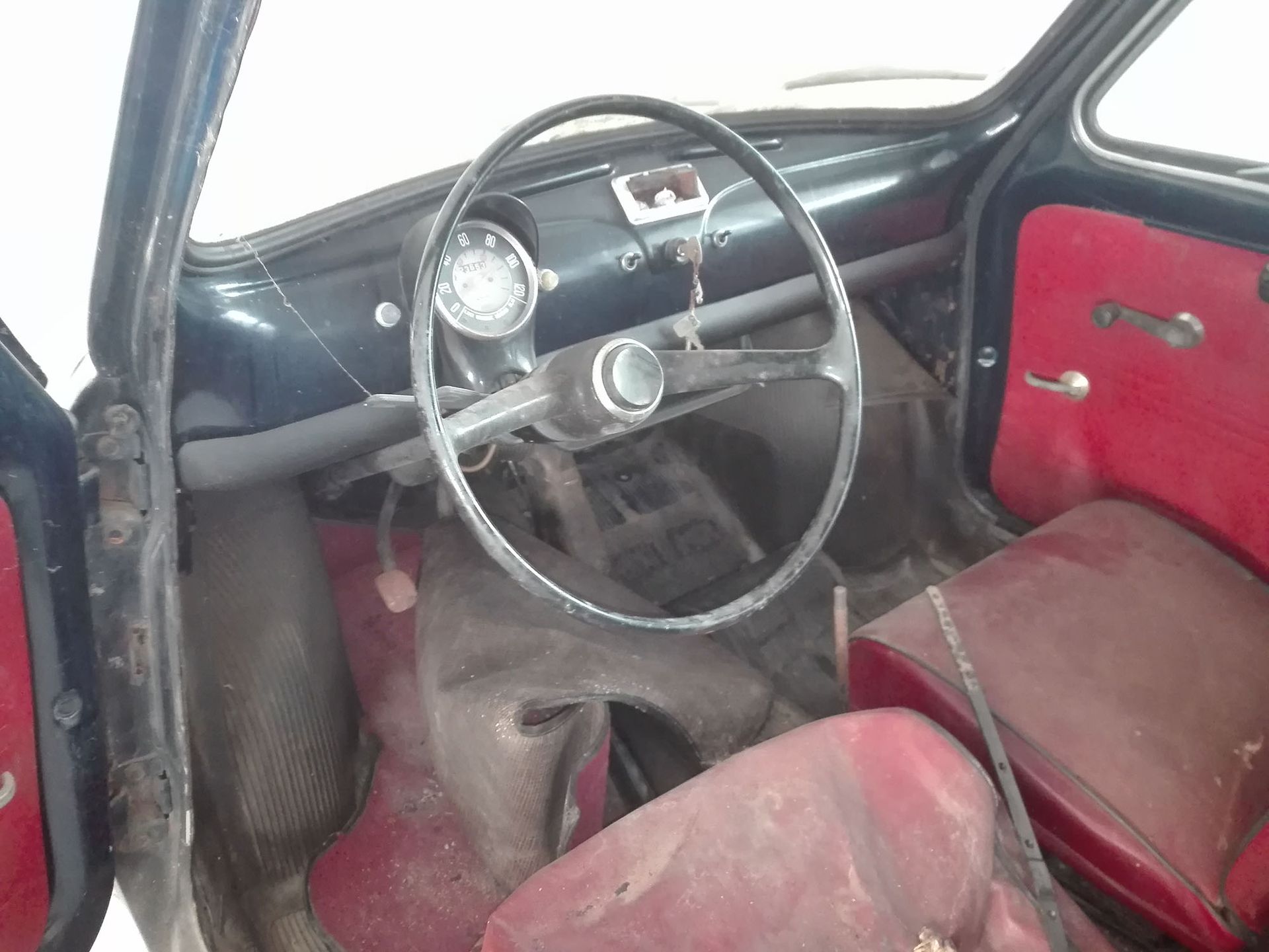 500 biposto da ristrutturare