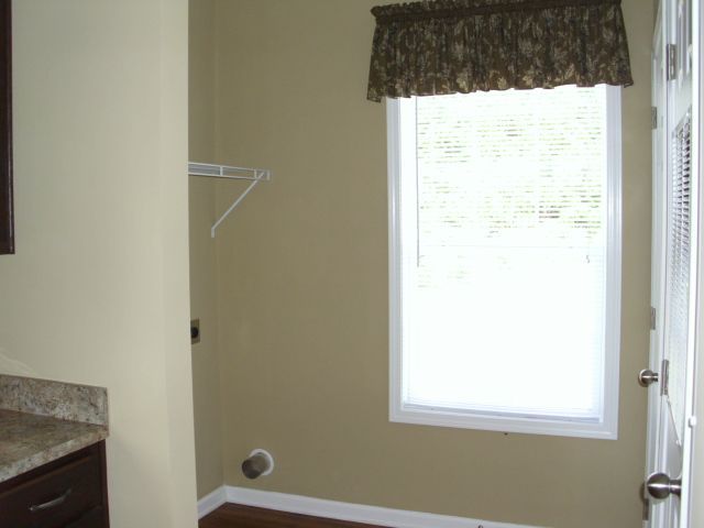The Brookstone 28