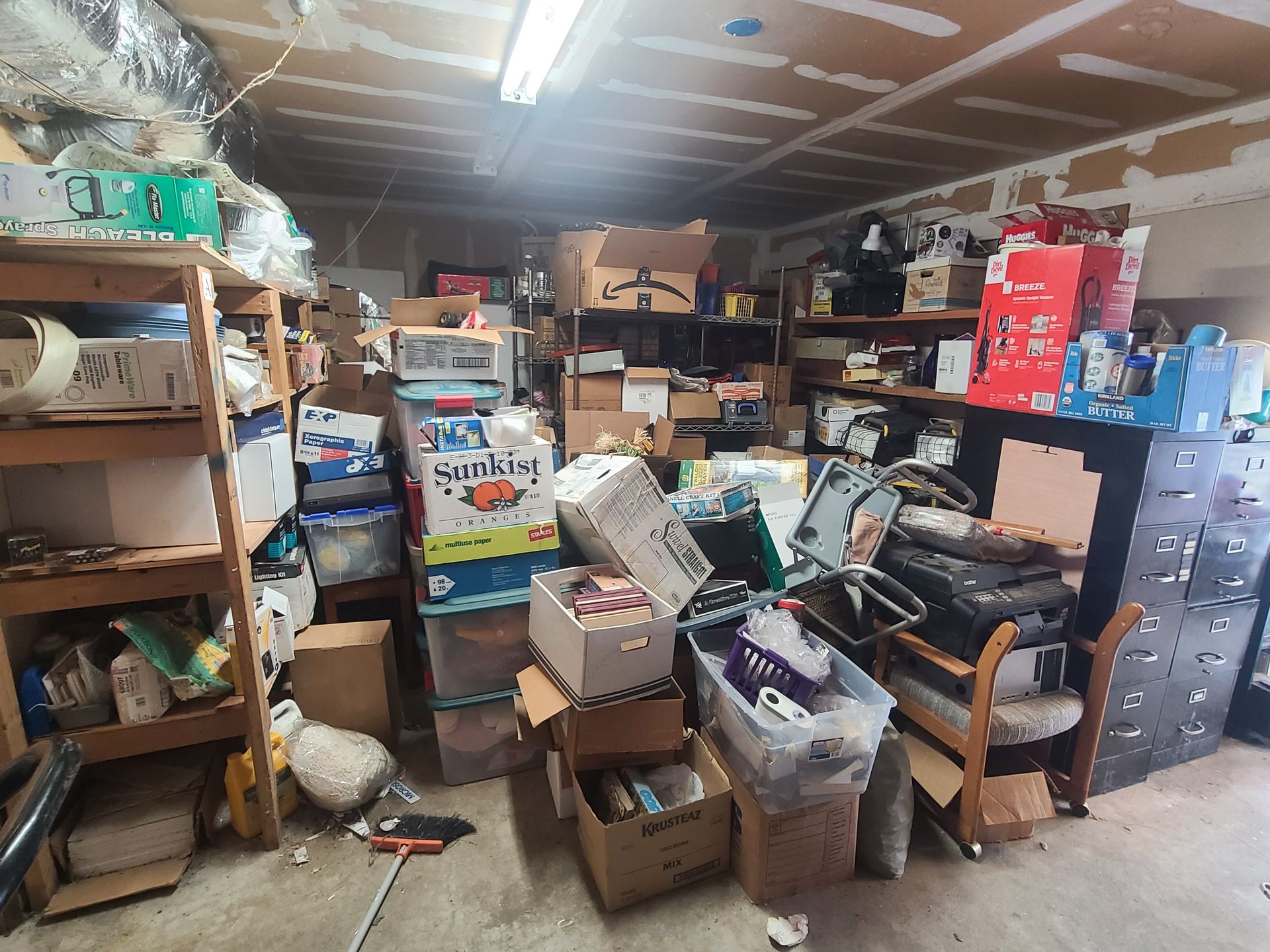 A number of Junk — Monroe, WA — Junk Hunters LLC