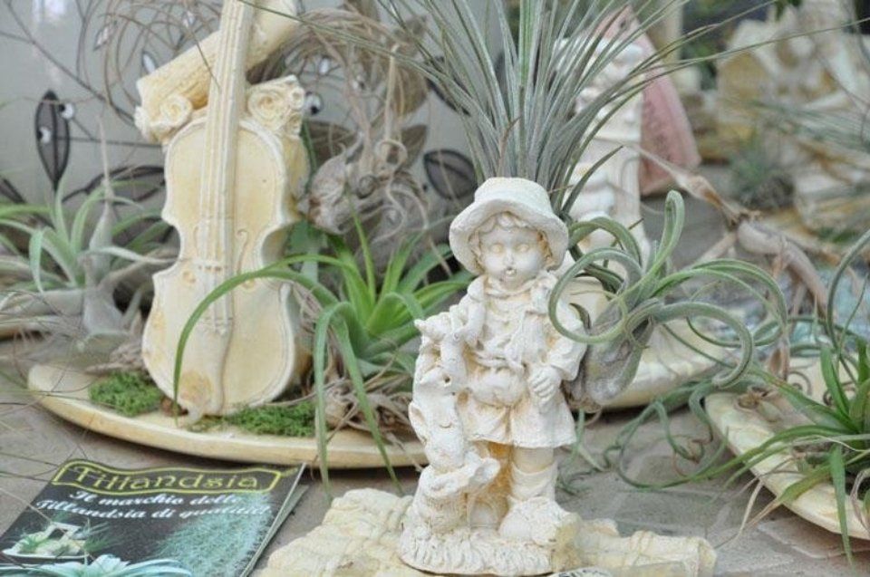 Statuette