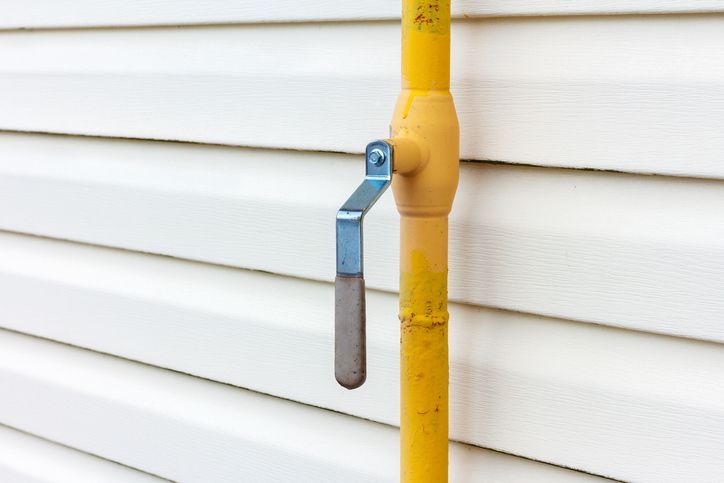 Gas pipe with manual valve
