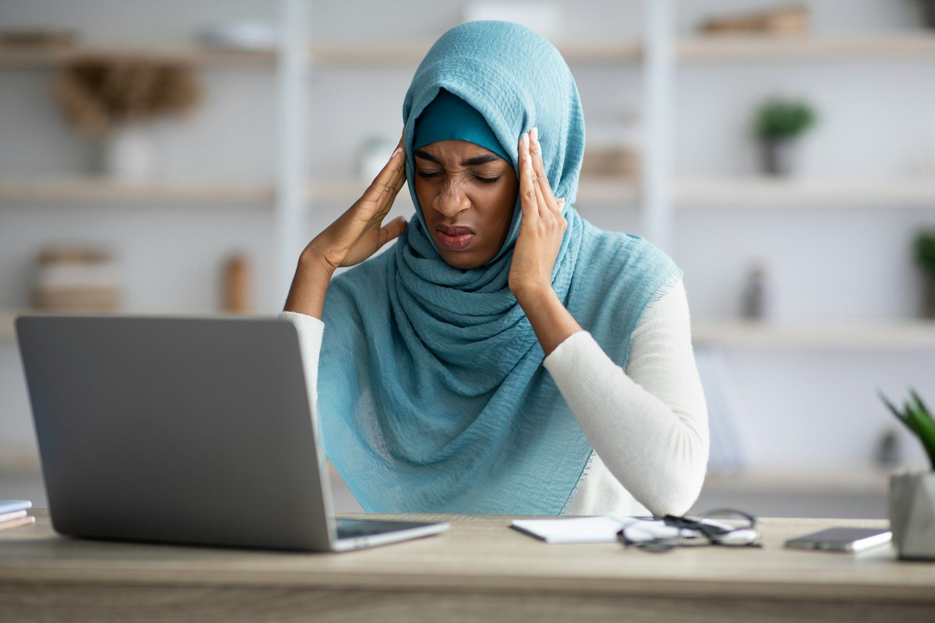 woman with headache