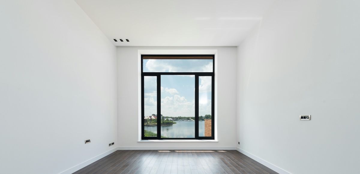 There is a large window in the middle of the room — City Glass Newcastle in Jewells, NSW