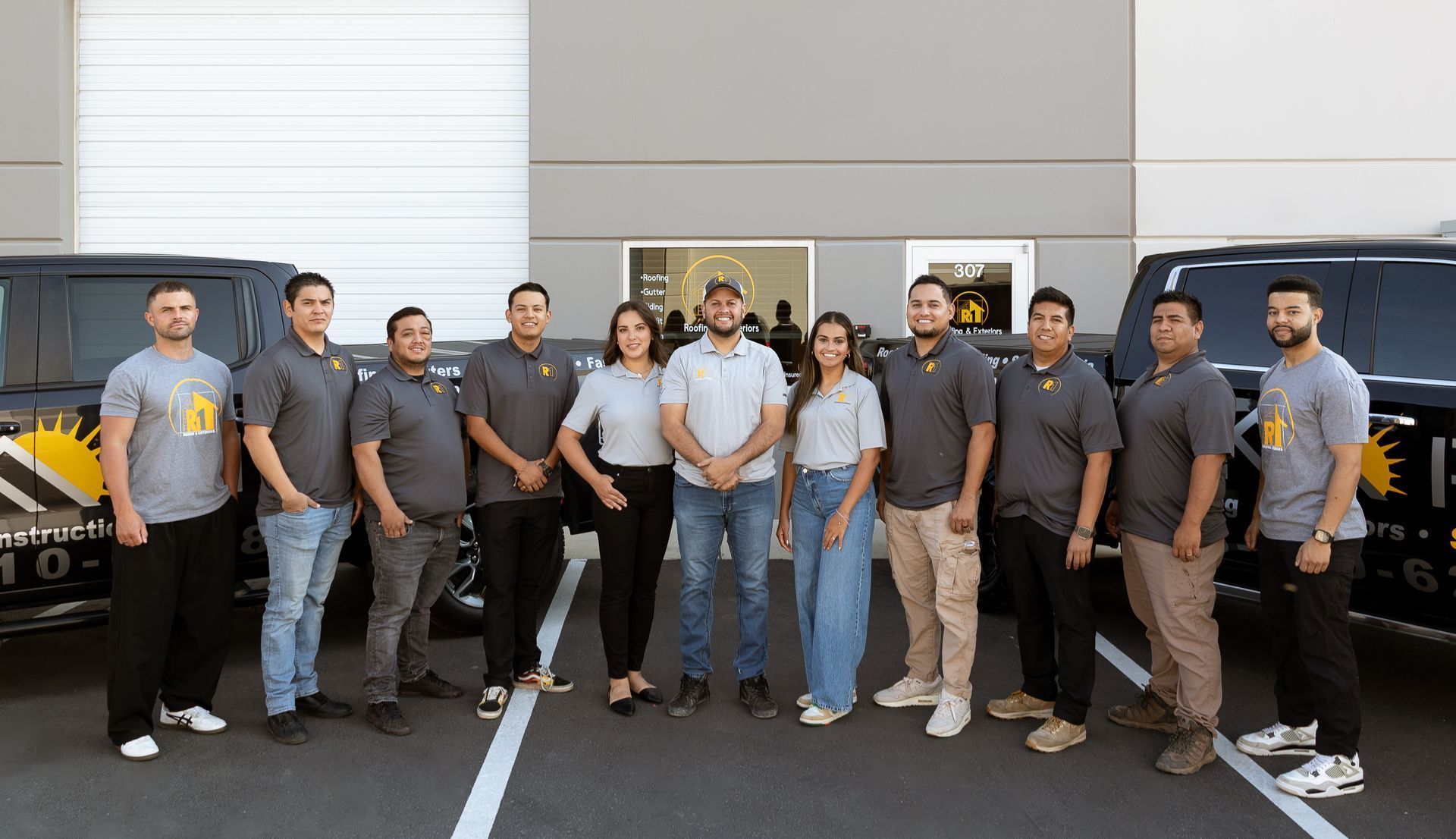 R1 Roofing Team phot