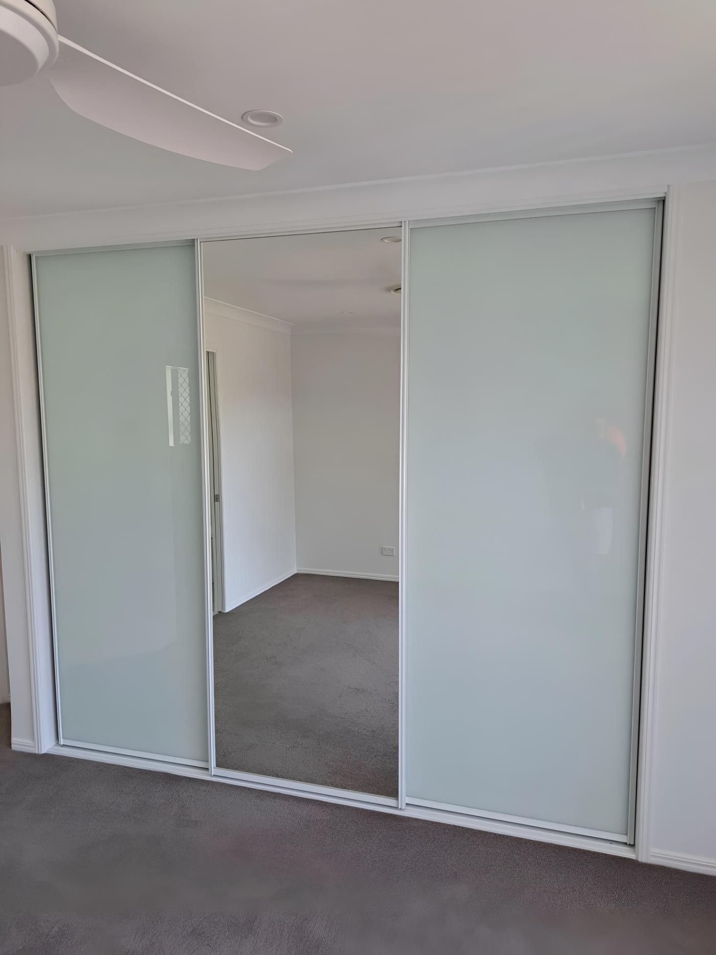 Sliding Closet Door — Hervey Bay Glass Glazing & Screens In Pialba, QLD