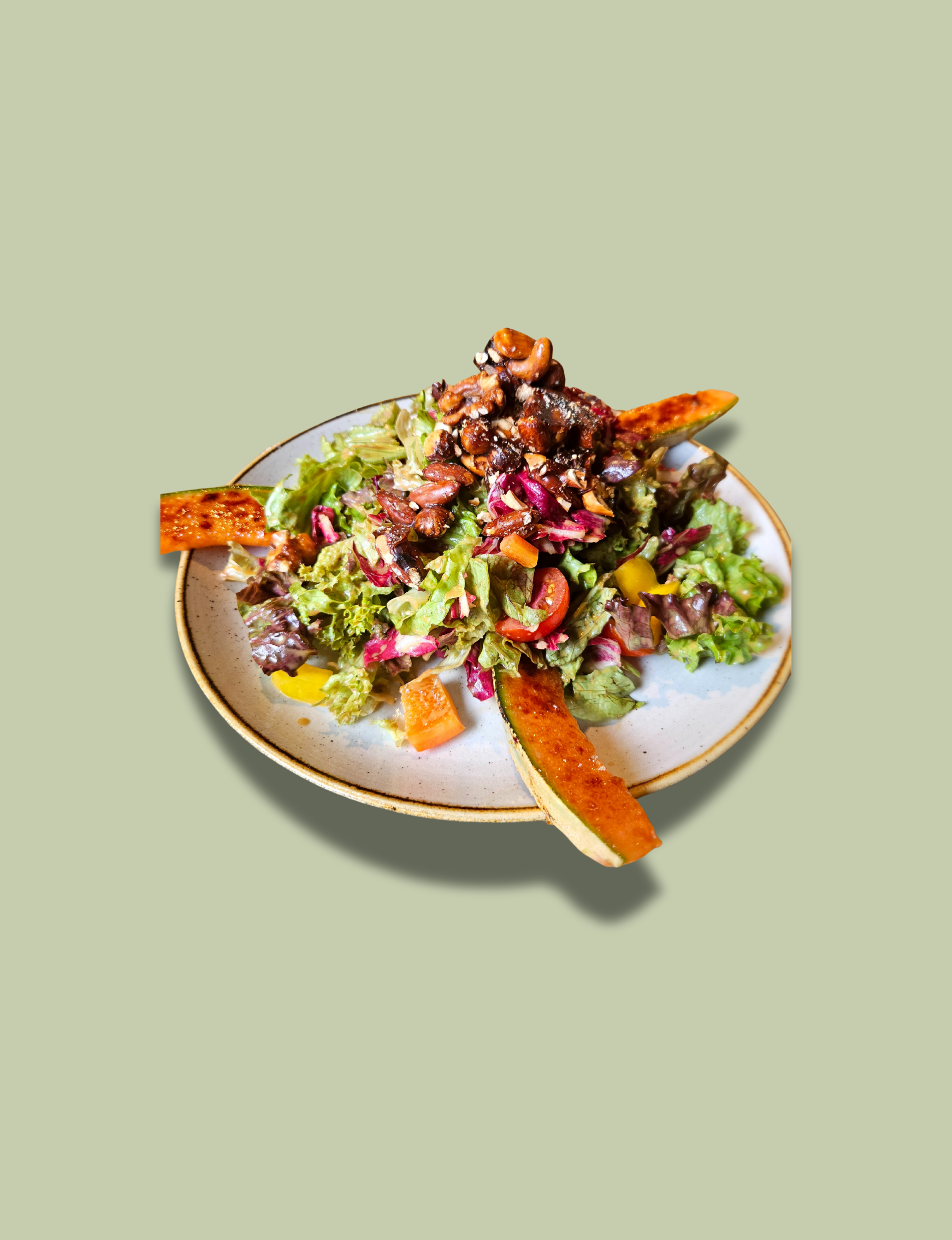 Maono food & drinks - Speisekarte - Maonosalat mit karamellisierten Nüssen und Melone