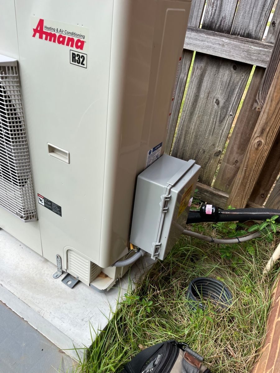Amana heat pump installed by Estes Heating & Air in Mobile, AL