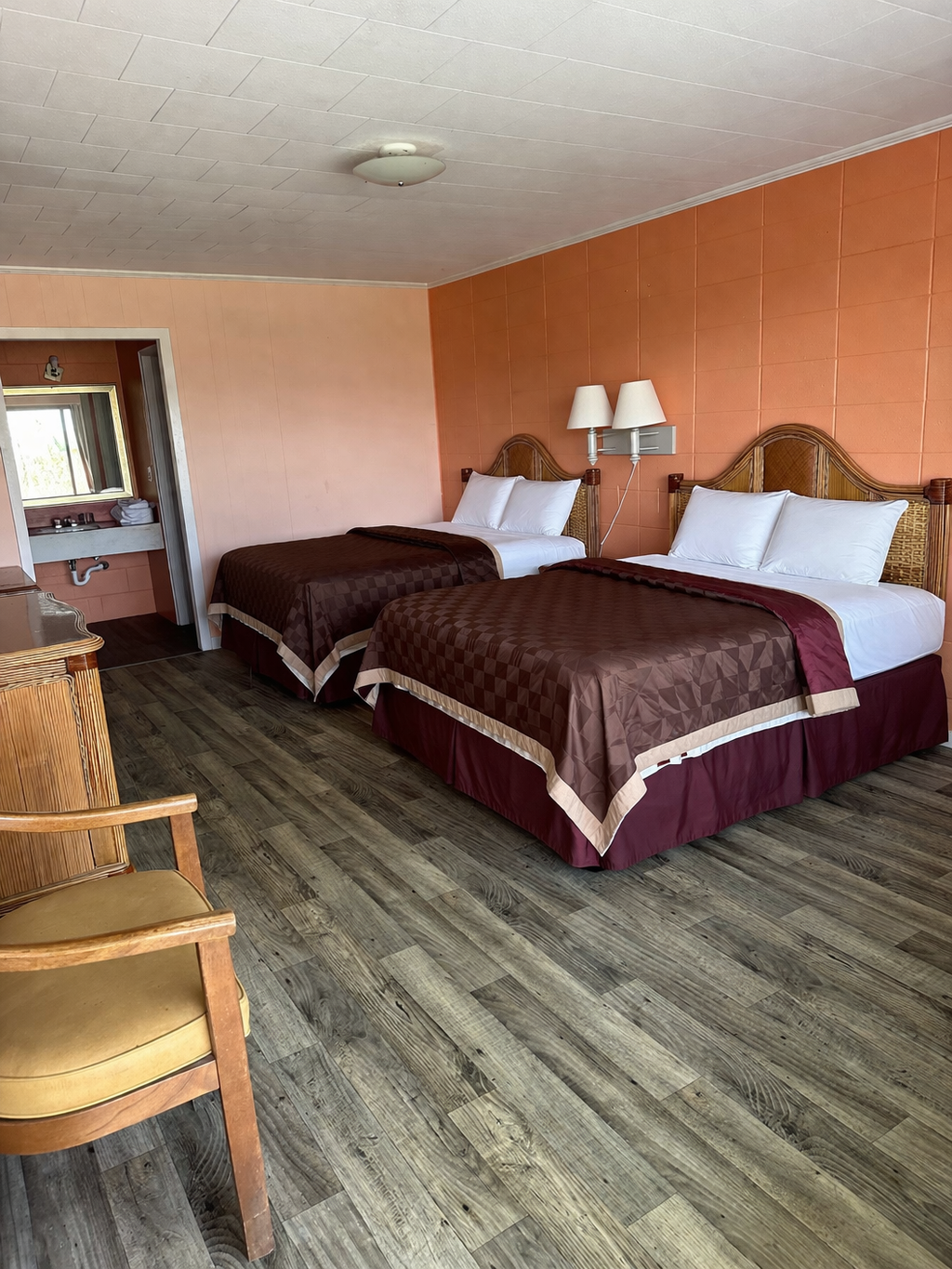 2 Queen Room