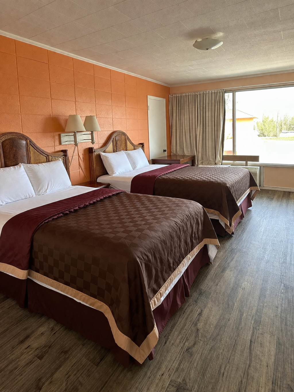 2 Queen Room