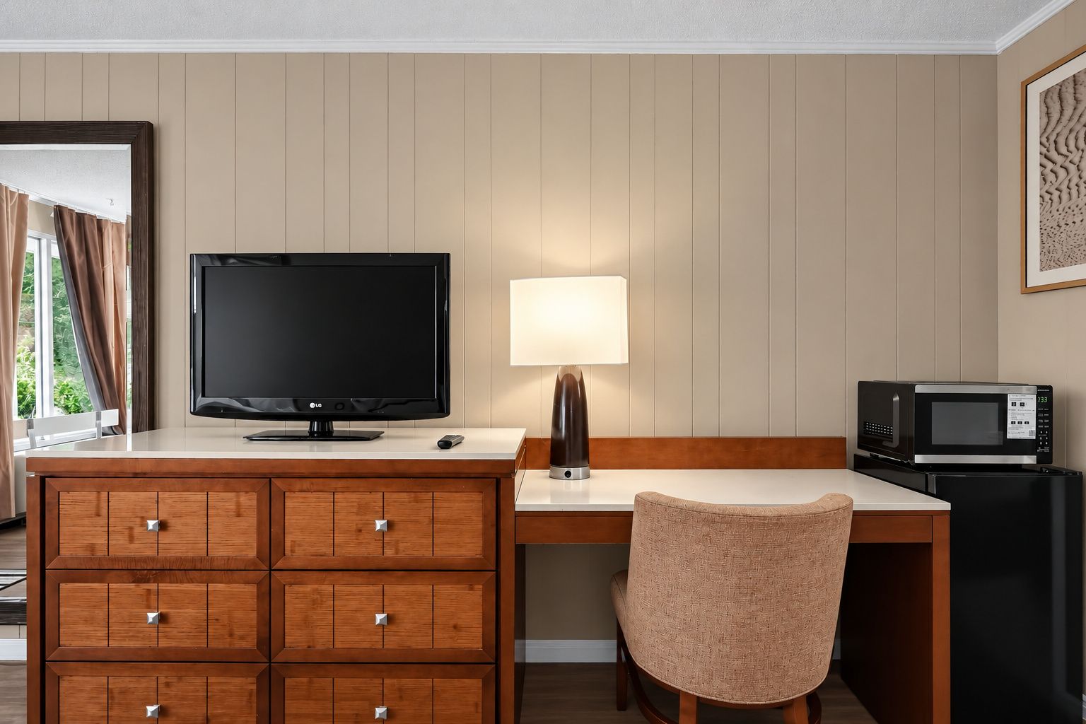 King Room TV Area