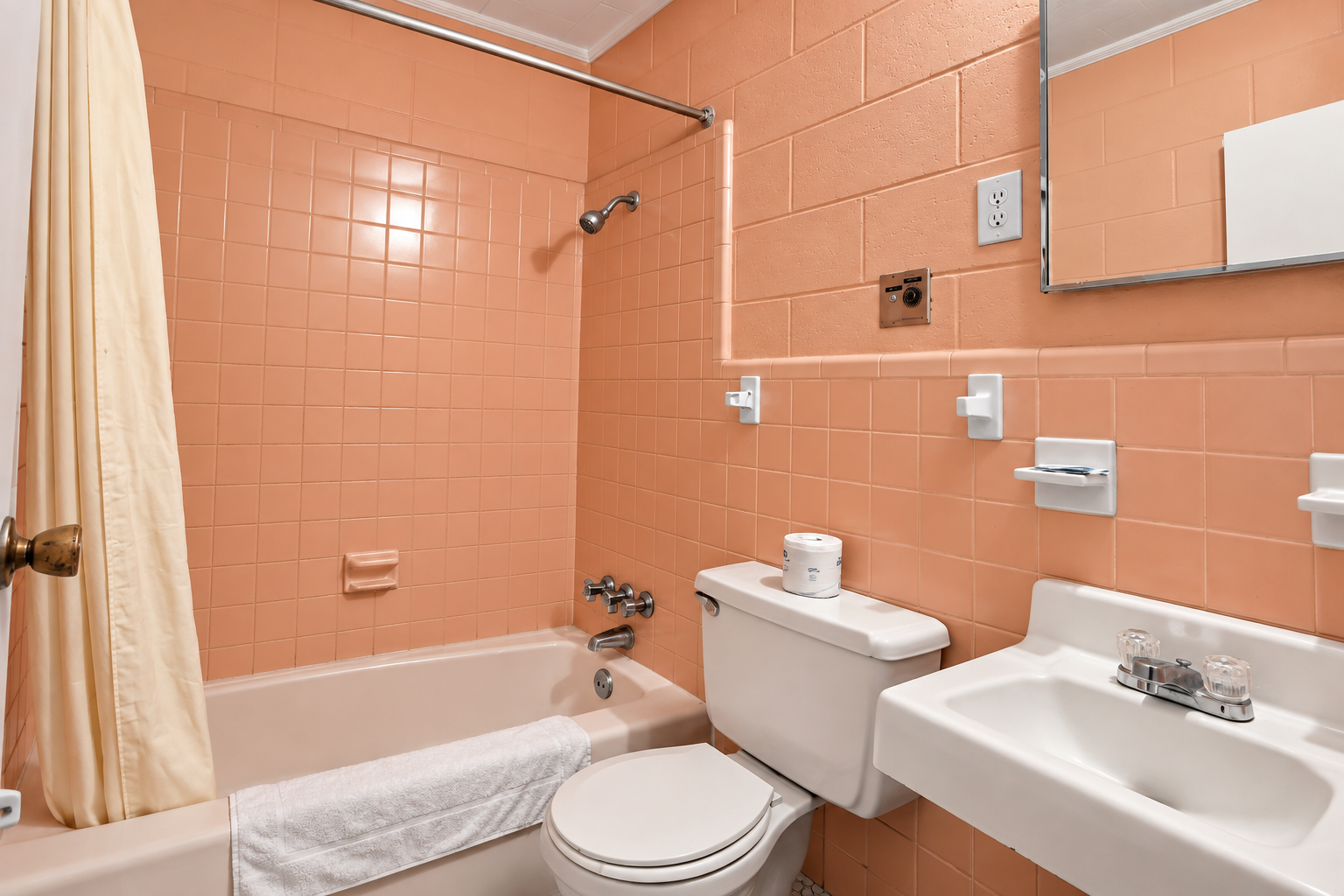 Queen Room Bathroom Vanity
