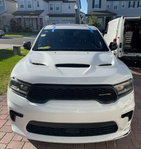 Dodge Durango auto glass repair near Orlando, FL