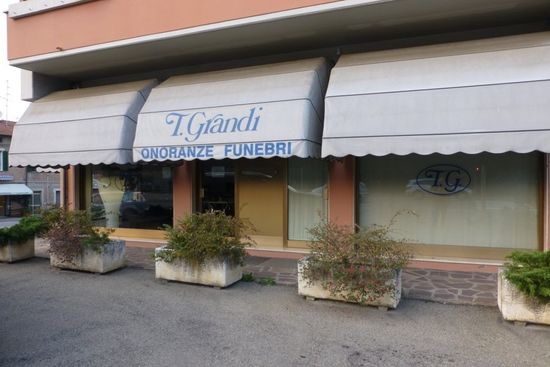 Ditta di onoranze funebri
