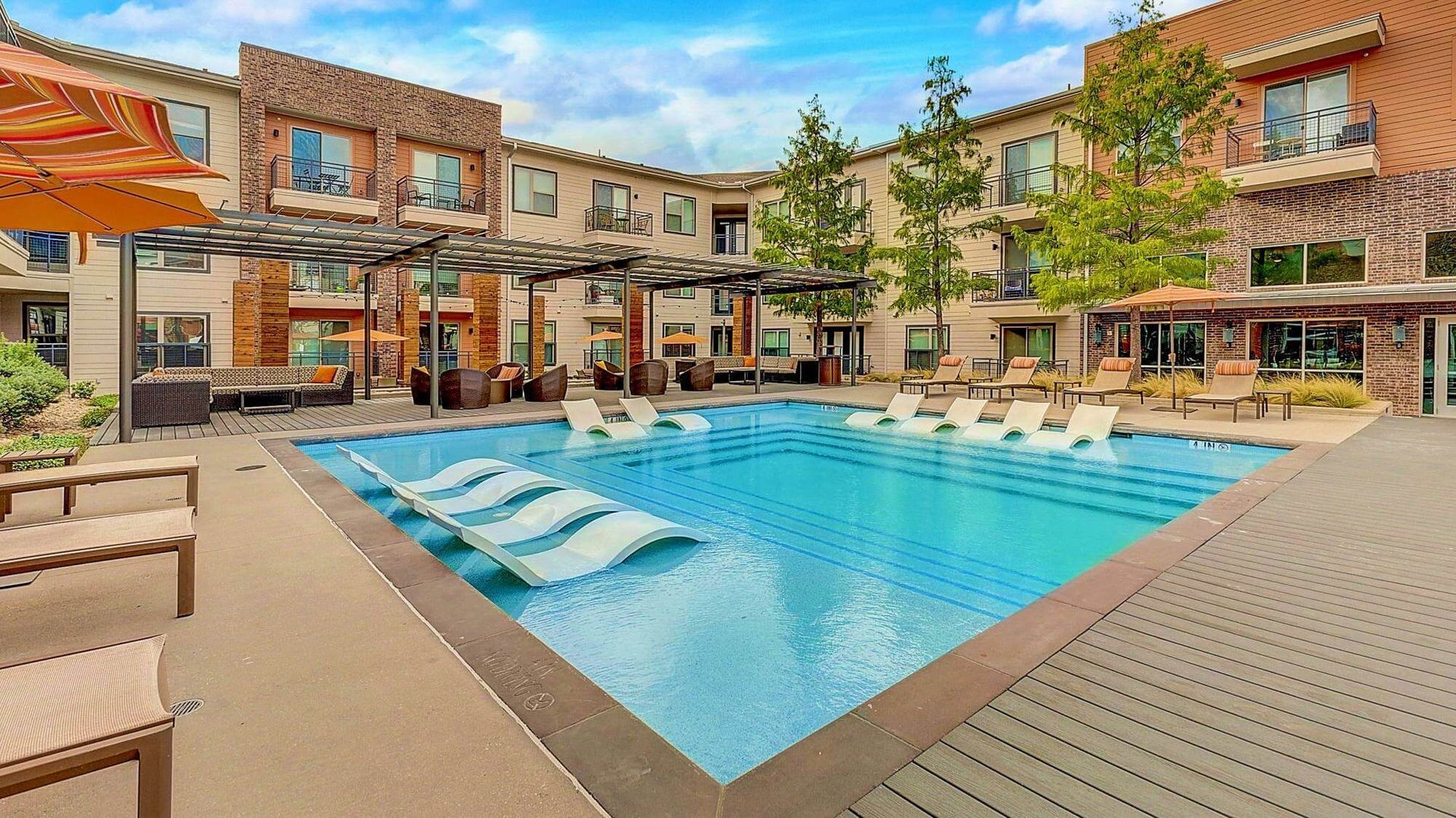 Skyline Farmers Market apartment photo
