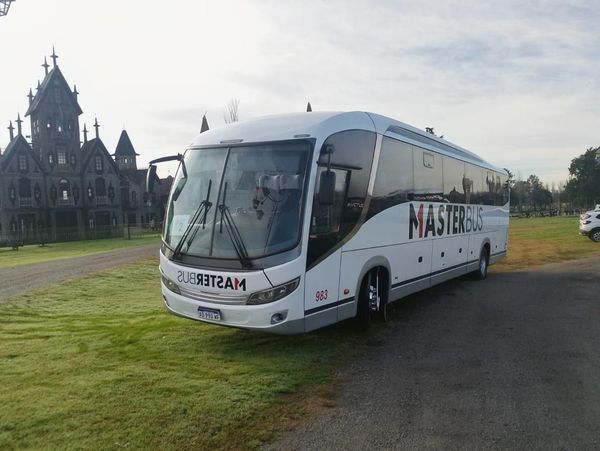 Unidad de 45 pasajeros