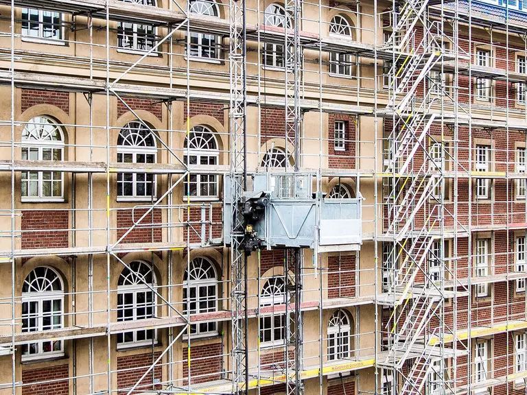 Böcker Construction Lifts 