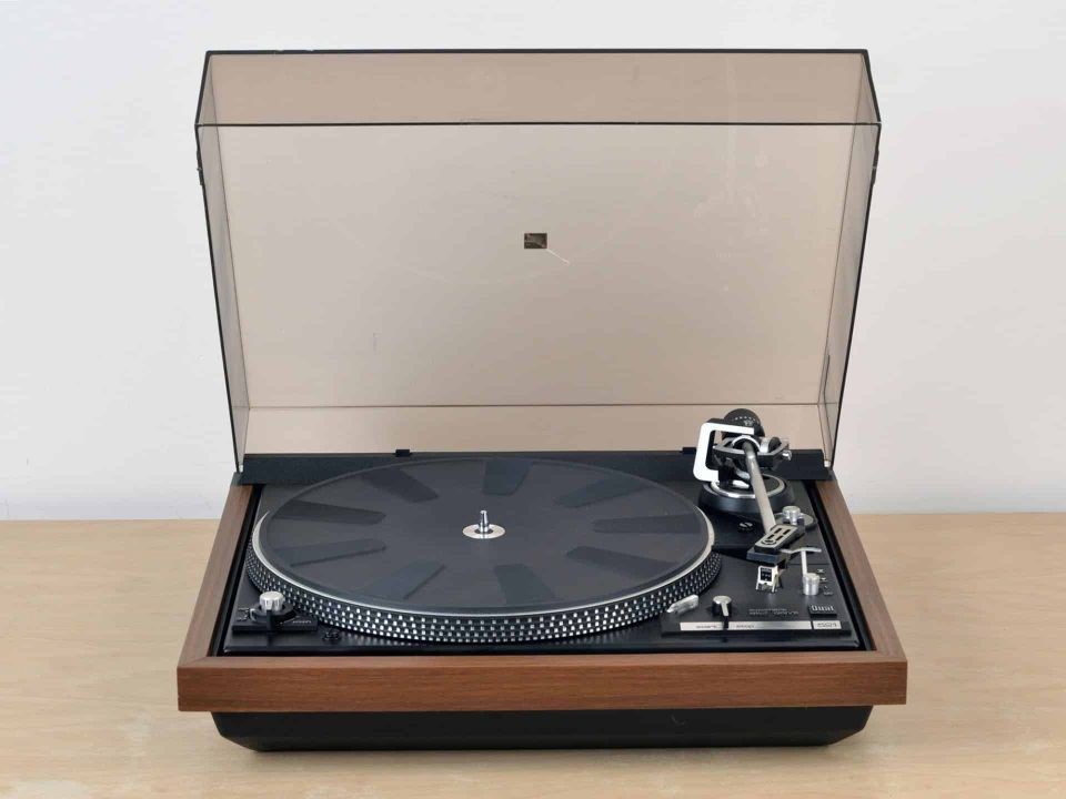 Snaar – Dual 521 Platenspeler