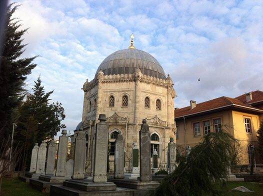 A very old building with a dome on top of it