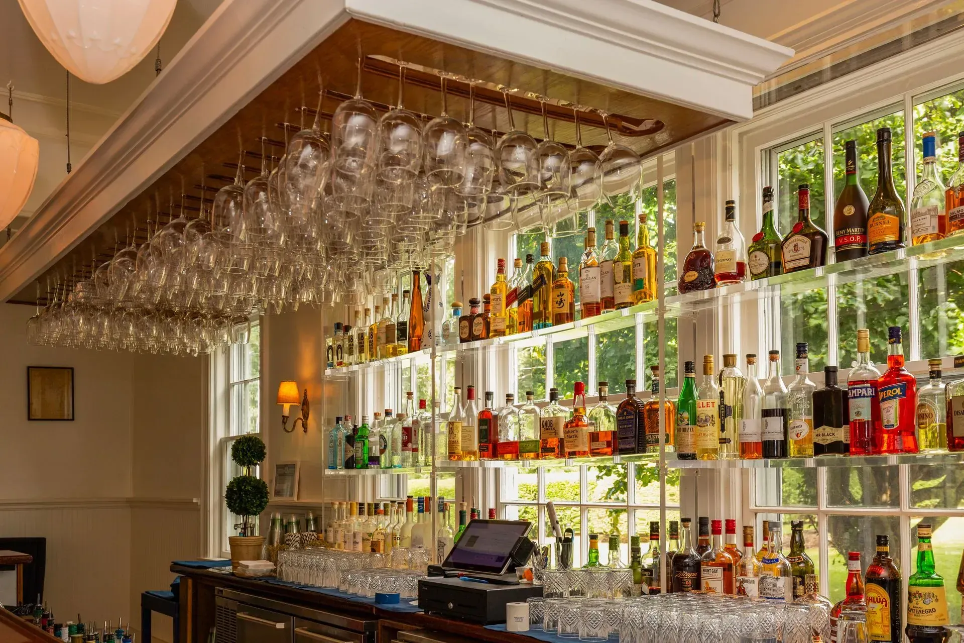 bar