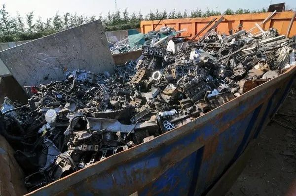 Container per recupero rottami in ferro a Modena