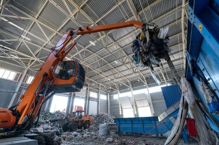 Stabilimento per recupero rottami in ferro a Modena